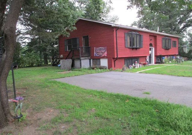 3rd image of 150 Carver St, Tewksbury, MA 01876 | MLS# 73550945