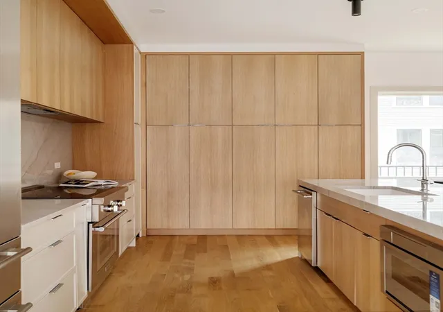 3rd image of 20 Wendell St, Cambridge, MA 02138