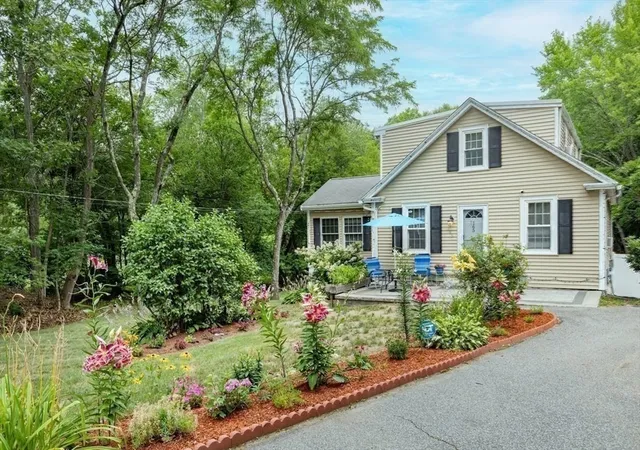 1st image of 165 Astle St, Tewksbury, MA 01876 | MLS# 73553521