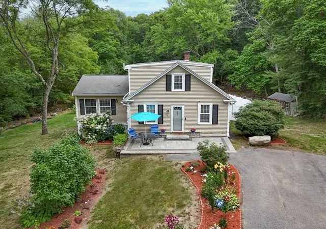 2nd image of 165 Astle St, Tewksbury, MA 01876 | MLS# 73553521