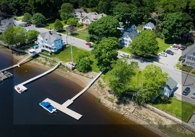 Homes for sale in Amesbury, MA | 376 Main St #4, Amesbury, MA 01913 | MLS# 73533751