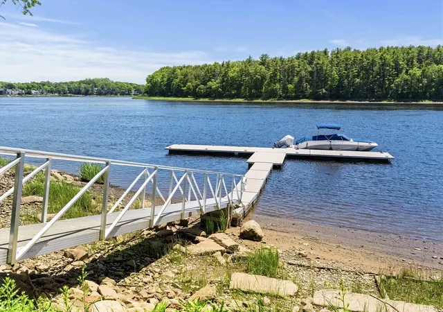 Homes for sale in Amesbury, MA | 376 Main St #4, Amesbury, MA 01913 | MLS# 73533751