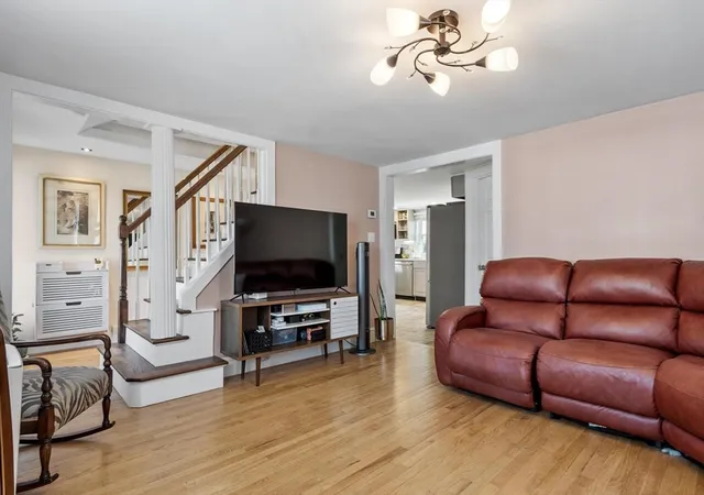Homes for sale in Fitchburg, MA | 9 Cross St, Fitchburg, MA 01420 | MLS# 73549783