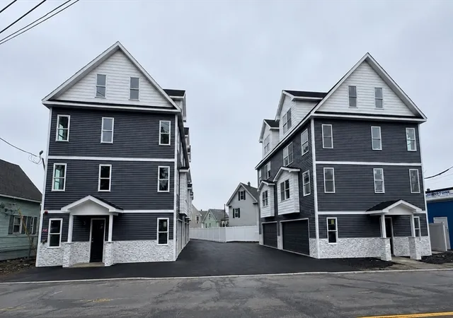 3rd image of 562 Gorham Street #02, Lowell, MA 01852 | MLS# 73550655
