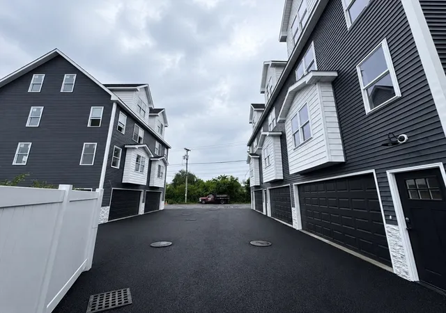 4th image of 562 Gorham Street #02, Lowell, MA 01852 | MLS# 73550655