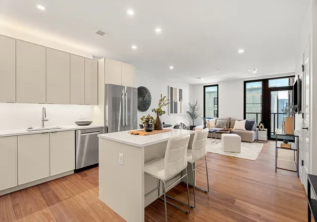 2nd image of 1515 Commonwealth Ave #515, Boston, MA 02135 | MLS# 73545587