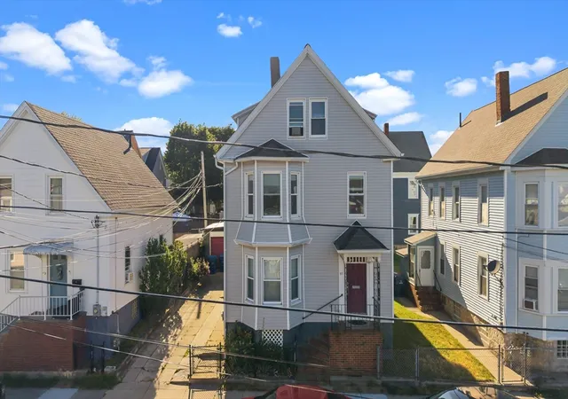 3rd image of 27 Juniper St, New Bedford, MA 02740 | MLS# 73540098
