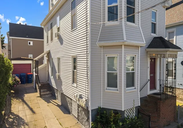 4th image of 27 Juniper St, New Bedford, MA 02740 | MLS# 73540098