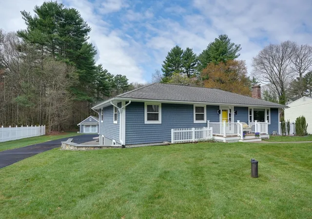 Homes for sale in Bellingham, MA | 62 North St, Bellingham, MA 02019 | MLS# 73505071