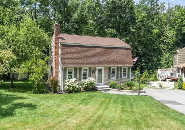 1st image of 6 Abbot St, Westford, MA 01886 | MLS# 73555228