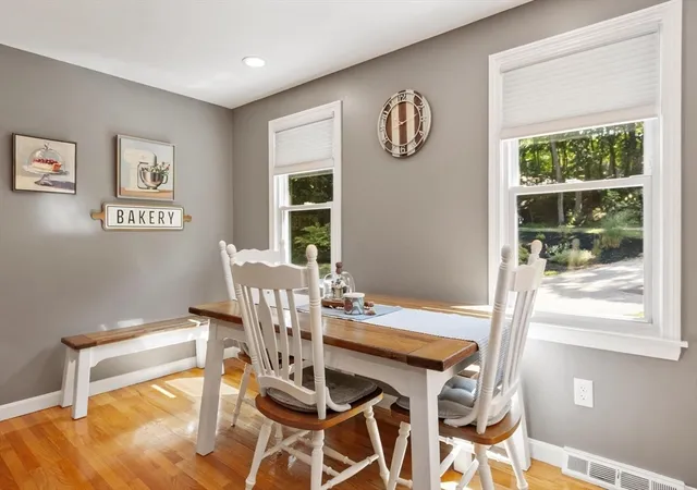 4th image of 6 Abbot St, Westford, MA 01886 | MLS# 73555228