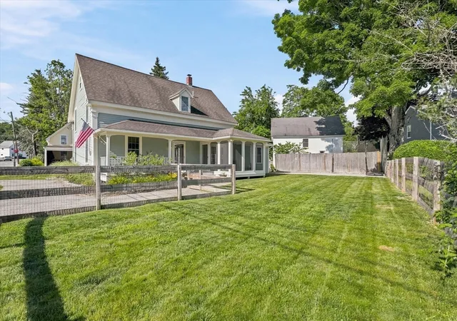 5th image of 35 Elm Park, Groveland, MA 01834 | MLS# 73550679