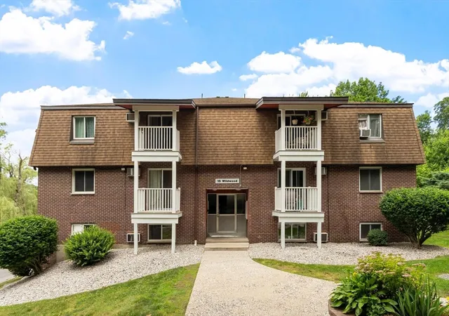 1st image of 15 Wildwood #B19, Dracut, MA 01826 | MLS# 73538341