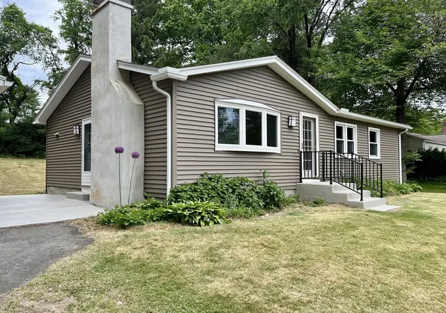 Homes for sale in Amherst, MA | 39 Jeffrey, Amherst, MA 01002 | MLS# 73534134