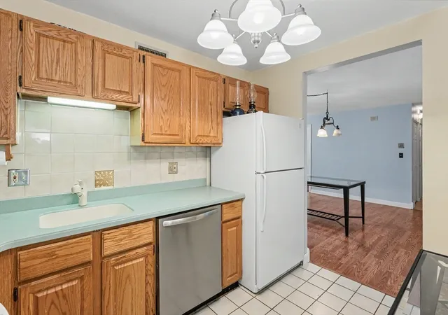4th image of 198 Locust St #203, Lynn, MA 01904 | MLS# 73531566