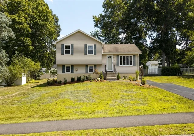 4th image of 10 Chester Rd, Billerica, MA 01821 | MLS# 73566976