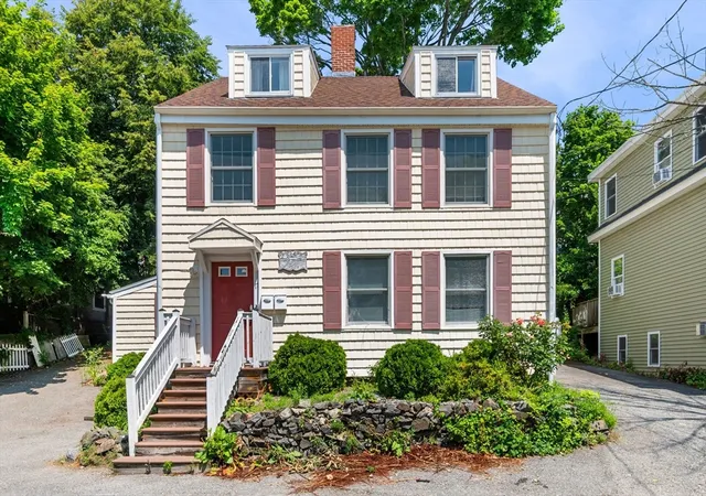 1st image of 17 Vestry St, Beverly, MA 01915 | MLS# 73547380