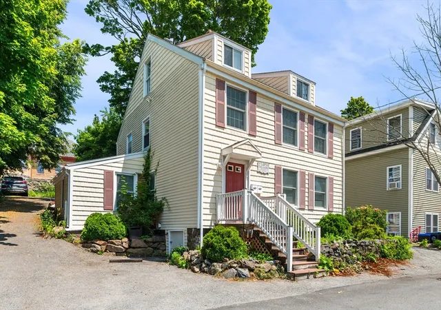 2nd image of 17 Vestry St, Beverly, MA 01915 | MLS# 73547380