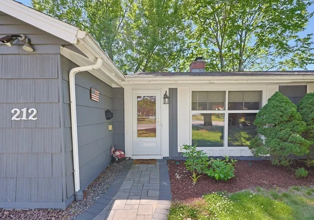 Photo 3 of Sale Pending at 212 Beacon St, Framingham, MA 01701 | MLS# 73534016 | Listing updated on 2026-06-29