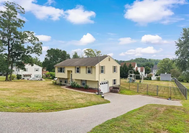 2nd image of 183 E Broadway, Haverhill, MA 01830 | MLS# 73567754
