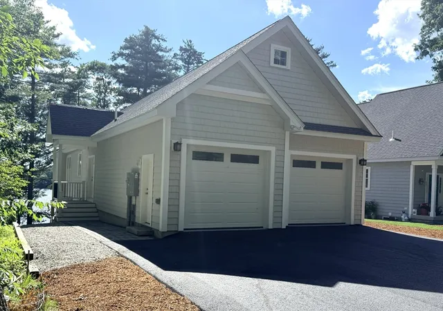 Homes for sale in Webster, MA | 26 Laurelwood Dr, Webster, MA 01570 | MLS# 73542689