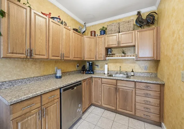 Homes for sale in Uxbridge, MA | 14 Seagrave St #14, Uxbridge, MA 01569 | MLS# 73525169