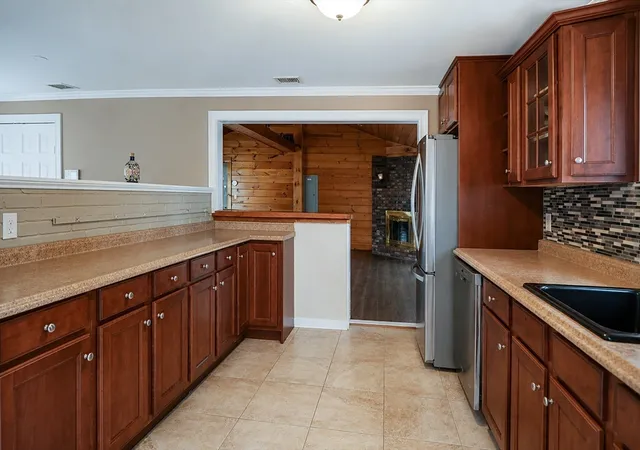 5th image of 5 Elsie Rd, Brockton, MA 02302 | MLS# 73542184