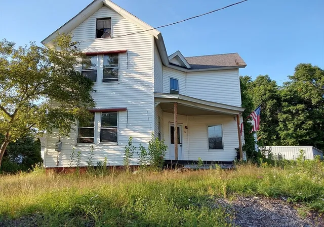 Homes for sale in Ware, MA | 96 East St, Ware, MA 01082 | MLS# 73547767
