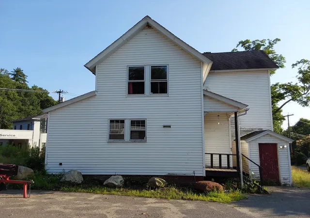 Homes for sale in Ware, MA | 96 East St, Ware, MA 01082 | MLS# 73547767