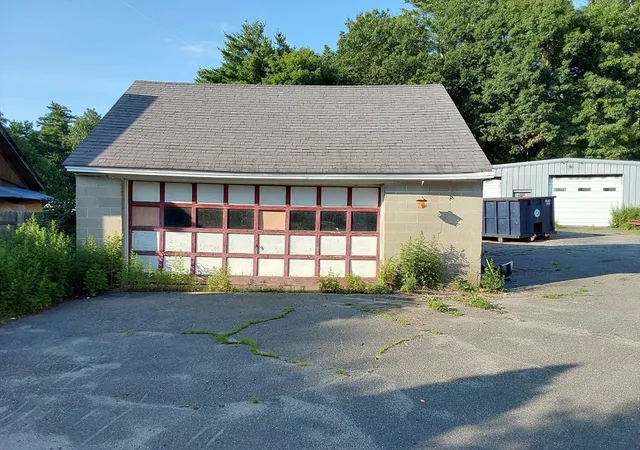Homes for sale in Ware, MA | 96 East St, Ware, MA 01082 | MLS# 73547767