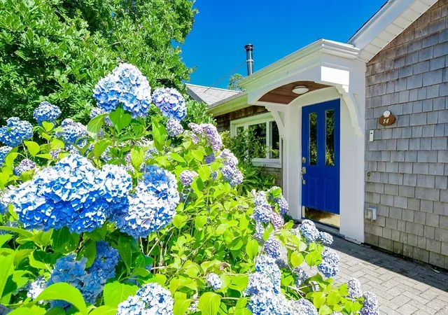 Photo 2 of Single family home for sale at 14 Crapo St, Marion, MA 02738 | MLS# 73553316 | Listing updated on 2026-09-26