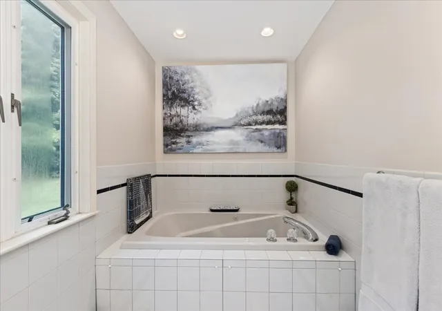 Photo 4 of Single family home for sale at 5 Line Brk Rd, Atkinson, NH 03811 | MLS# 73570252 | Listing updated on 2026-09-04