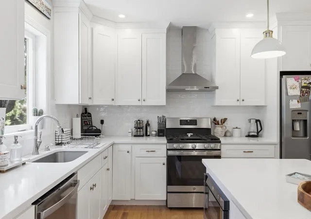 Photo 4 of Condo for sale at 9 Walnut Ave #9, Andover, MA 01810 | MLS# 73553339 | Listing updated on 2026-08-30
