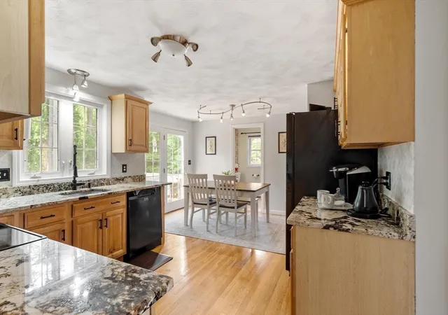 5th image of 135 Jennies Way, Tewksbury, MA 01876 | MLS# 73530987