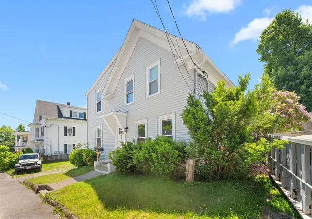 3rd image of 112 Frd St, Methuen, MA 01844