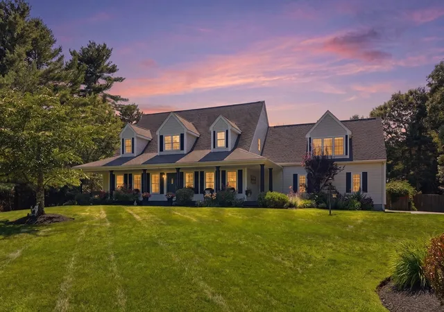 1st image of 11 Fellowship Cir, West Wareham, MA 02576 | MLS# 73554816