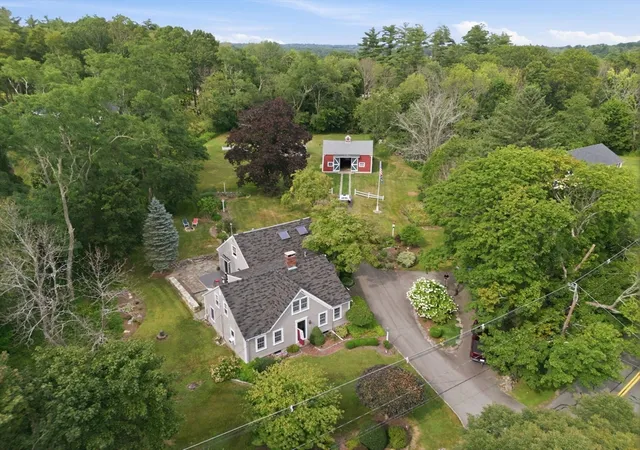 Photo 1 of Single family home for sale at 174 Cross St, Norwell, MA 02061 | MLS# 73565581 | Listing updated on 2026-09-16