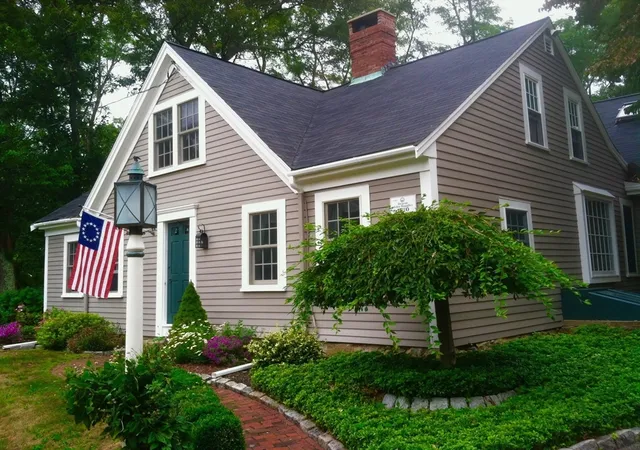 Photo 4 of Single family home for sale at 174 Cross St, Norwell, MA 02061 | MLS# 73565581 | Listing updated on 2026-09-16