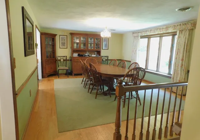 5th image of 621 Marshall St, Holliston, MA 01746 | MLS# 73558504