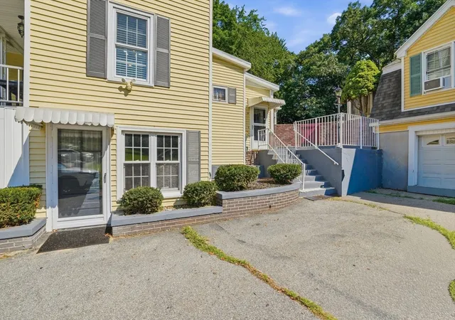 Photo 3 of Single family home for sale at 16 Allen St, Northborough, MA 01532 | MLS# 73564353 | Listing updated on 2026-09-22