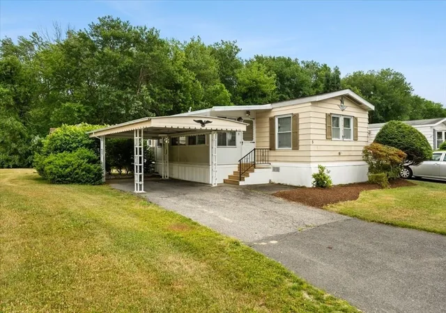 3rd image of 8 Thayer Dr, Taunton, MA 02780 | MLS# 73539453
