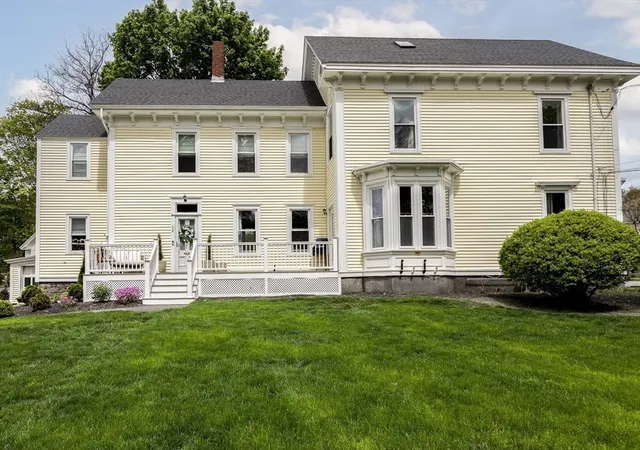 Homes for sale in Andover, MA | 50 Whittier St, Andover, MA 01810 | Houzeo