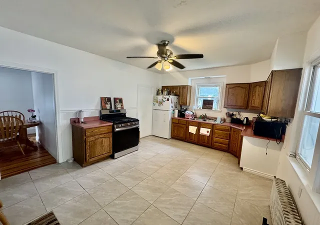 4th image of 225 White St, Lowell, MA 01854 | MLS# 73528715