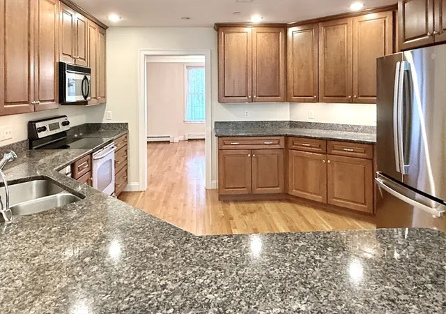 Listing Photo 4 - Condo for sale in building located at 3 Harborlight Cir, Plymouth, MA 02360 - Unit #3