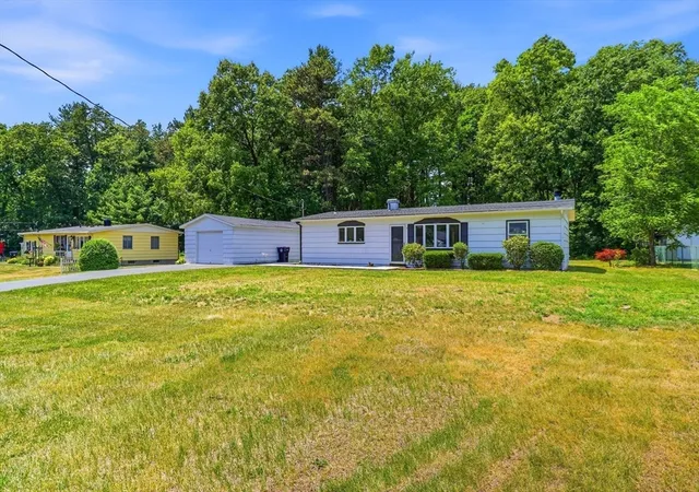 Homes for sale in Holyoke, MA | 37 Sun Valley Rd, Holyoke, MA 01040 | MLS# 73538089