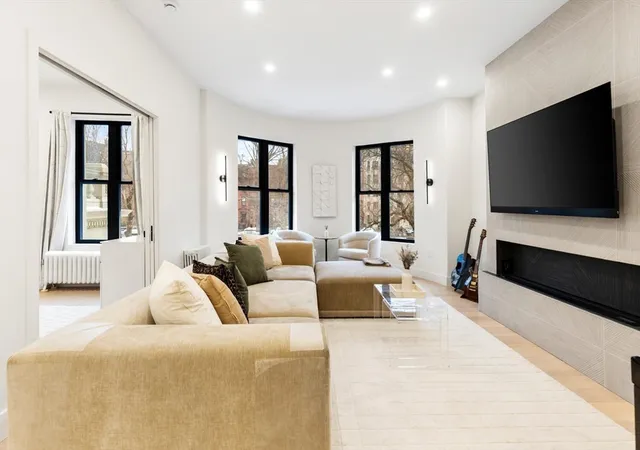 2nd image of 382 Commonwealth Ave #Apt 24, Boston, MA 02215 | MLS# 73524078