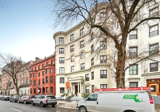 32nd image of 382 Commonwealth Ave #Apt 24, Boston, MA 02215 | MLS# 73524078