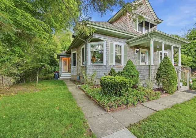 2nd image of 602 Old County Rd, Westport, MA 02790 | MLS# 73526918