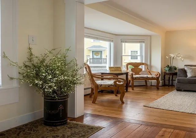 2nd image of 19 Rowland St, Marblehead, MA 01945
