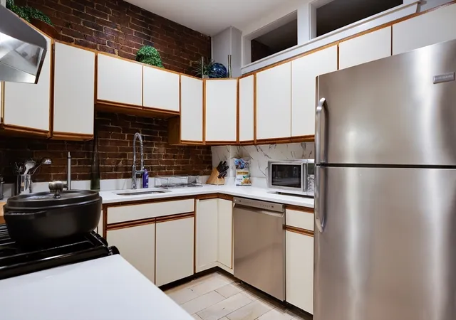 Homes for sale in Boston, MA | 114 Trenton St, Boston, MA 02128